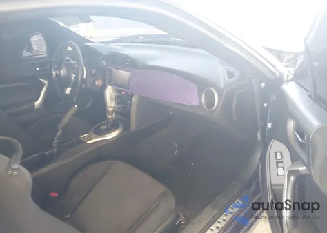 2017 Toyota 86 z USA, uszkodzony, nr VIN JF1ZNAA12H8708839